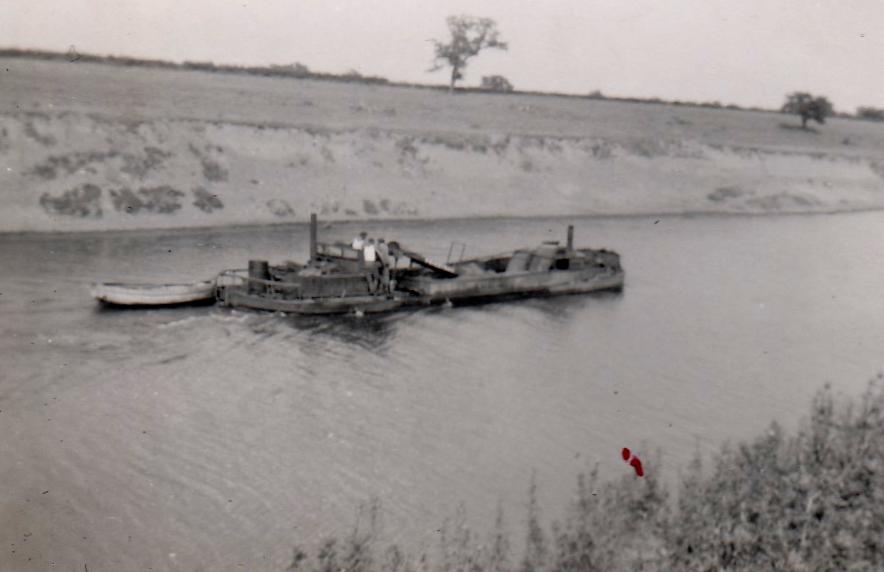 013dredging.jpg - 42Kb
