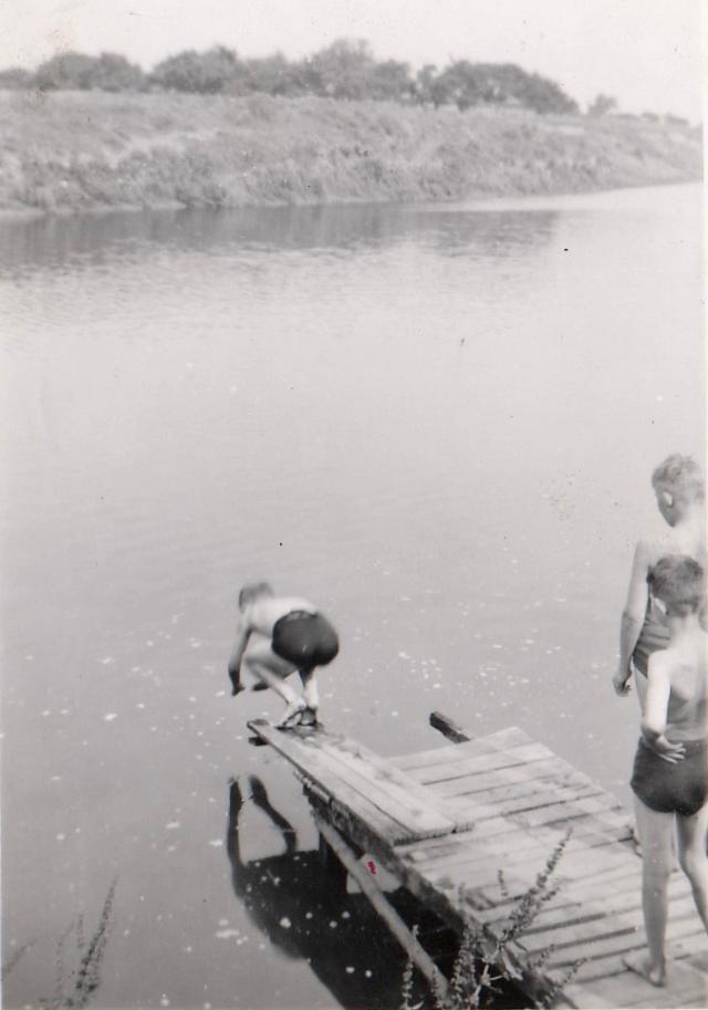 022diving.jpg - 45Kb