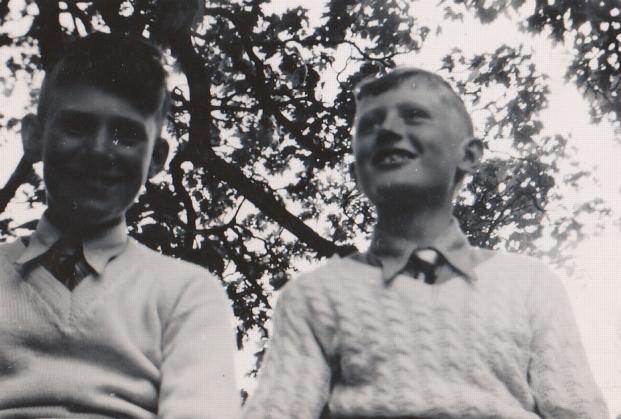 006cricketboys.jpg - 47Kb