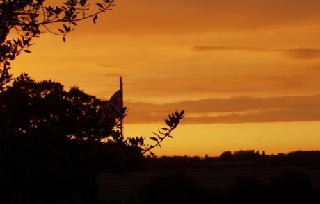 coverpic019.jpg - 13Kb