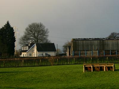 coverpic387.jpg - 16Kb