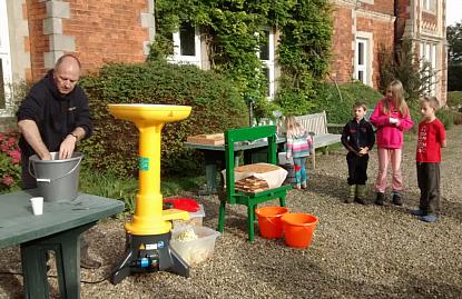 coverpic554.jpg - 36Kb