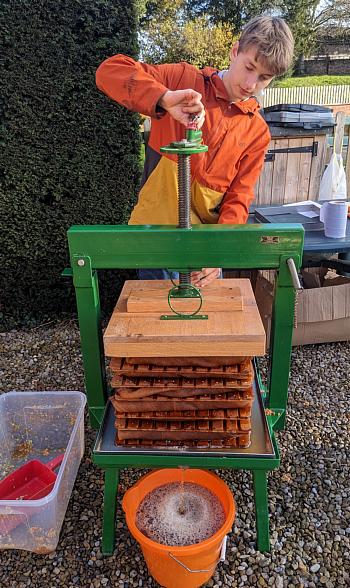 coverpic797.jpg - 65Kb