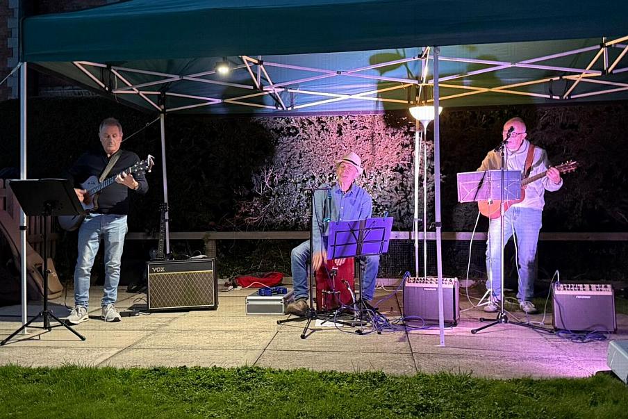 coverpic822a.jpg - 217Kb