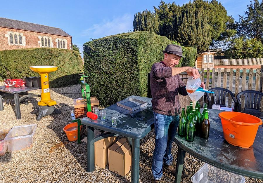 coverpic824.jpg - 186Kb